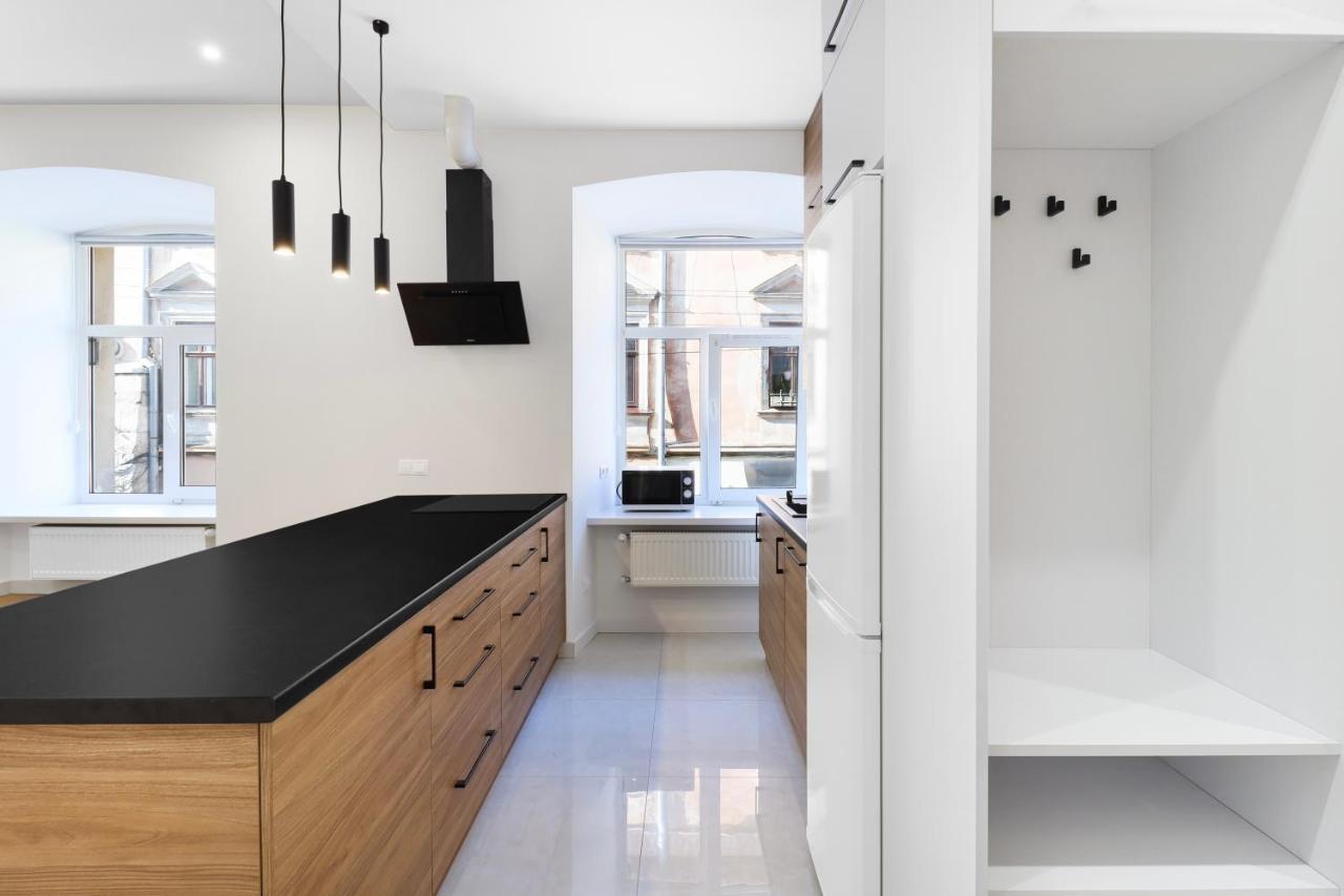 Lviv City Center - Light Apartment Екстер'єр фото
